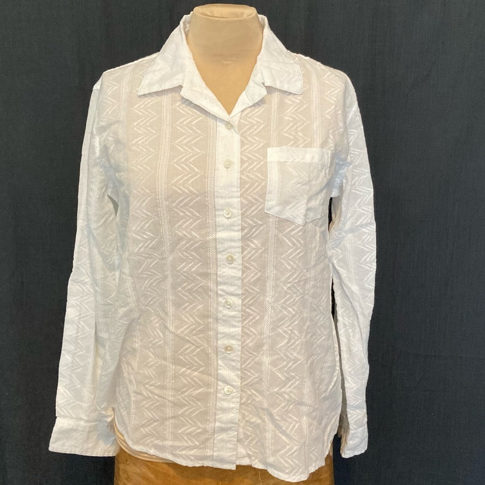 C&C California‎ 100% Cotton Shirt w/Mother of Pearl Buttons & Roll-Tab Sleeves